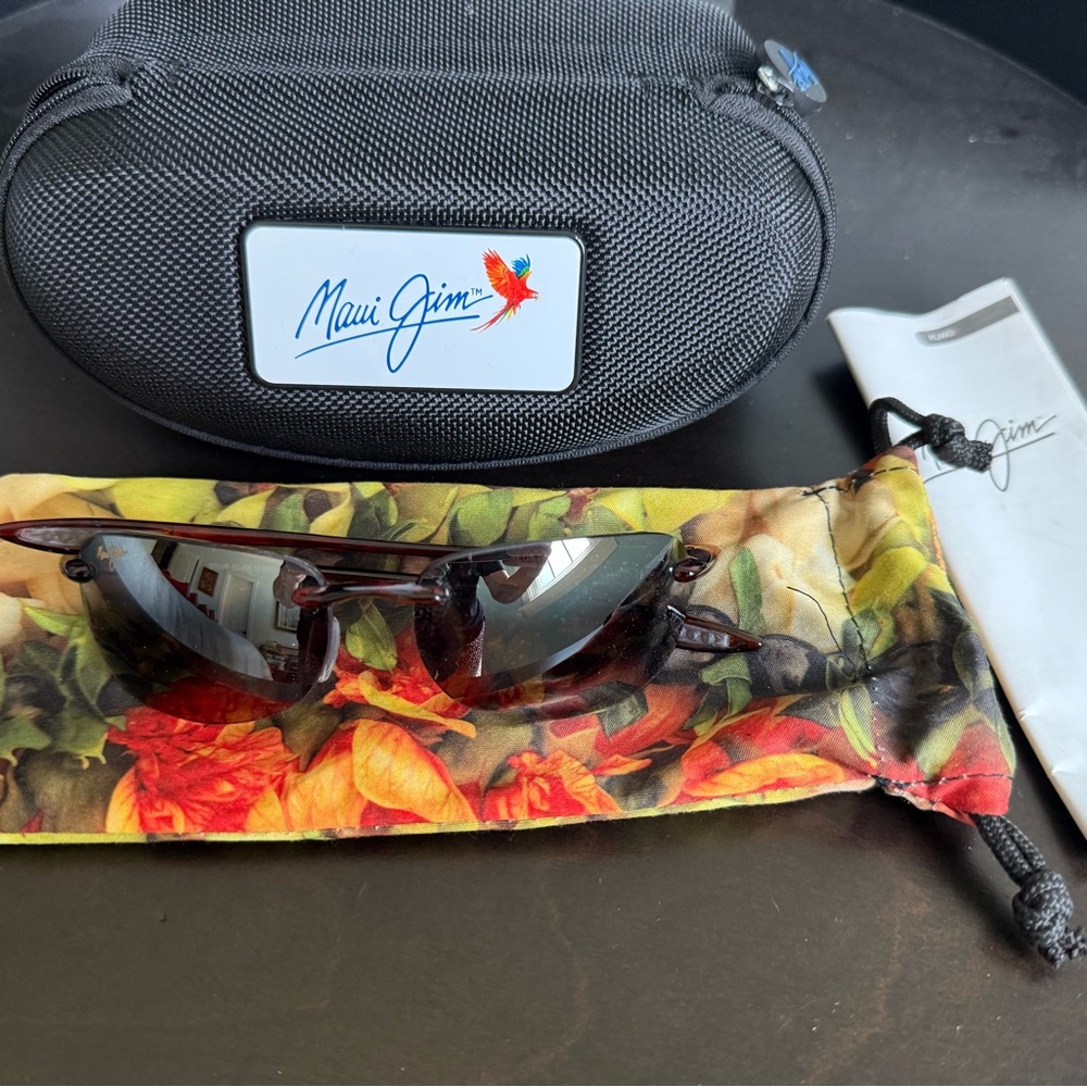 *Like New* Maui Jim Sunglasses with Case